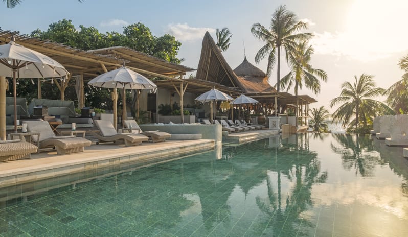 5 Sun View Pool Azul Beach Club